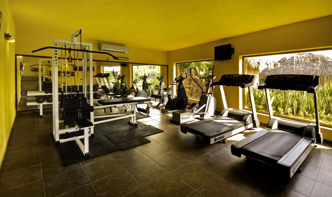 カタロニア ロイヤル ババロ オールインクルーシブ 大人専用 プンタ・カナ エクステリア 写真 A gym in a hotel