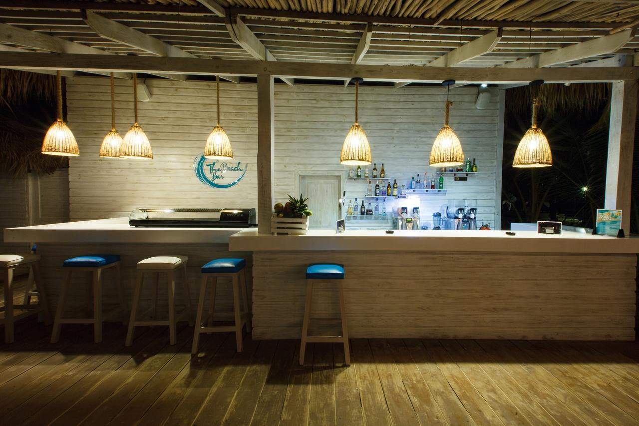 カタロニア ロイヤル ババロ オールインクルーシブ 大人専用 プンタ・カナ エクステリア 写真 The bar at the beach club