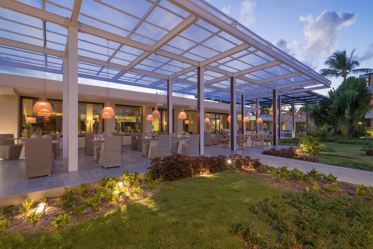 カタロニア ロイヤル ババロ オールインクルーシブ 大人専用 プンタ・カナ エクステリア 写真 The restaurant at the resort