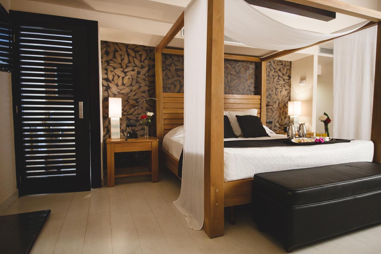 カタロニア ロイヤル ババロ オールインクルーシブ 大人専用 プンタ・カナ エクステリア 写真 A bedroom at the hotel