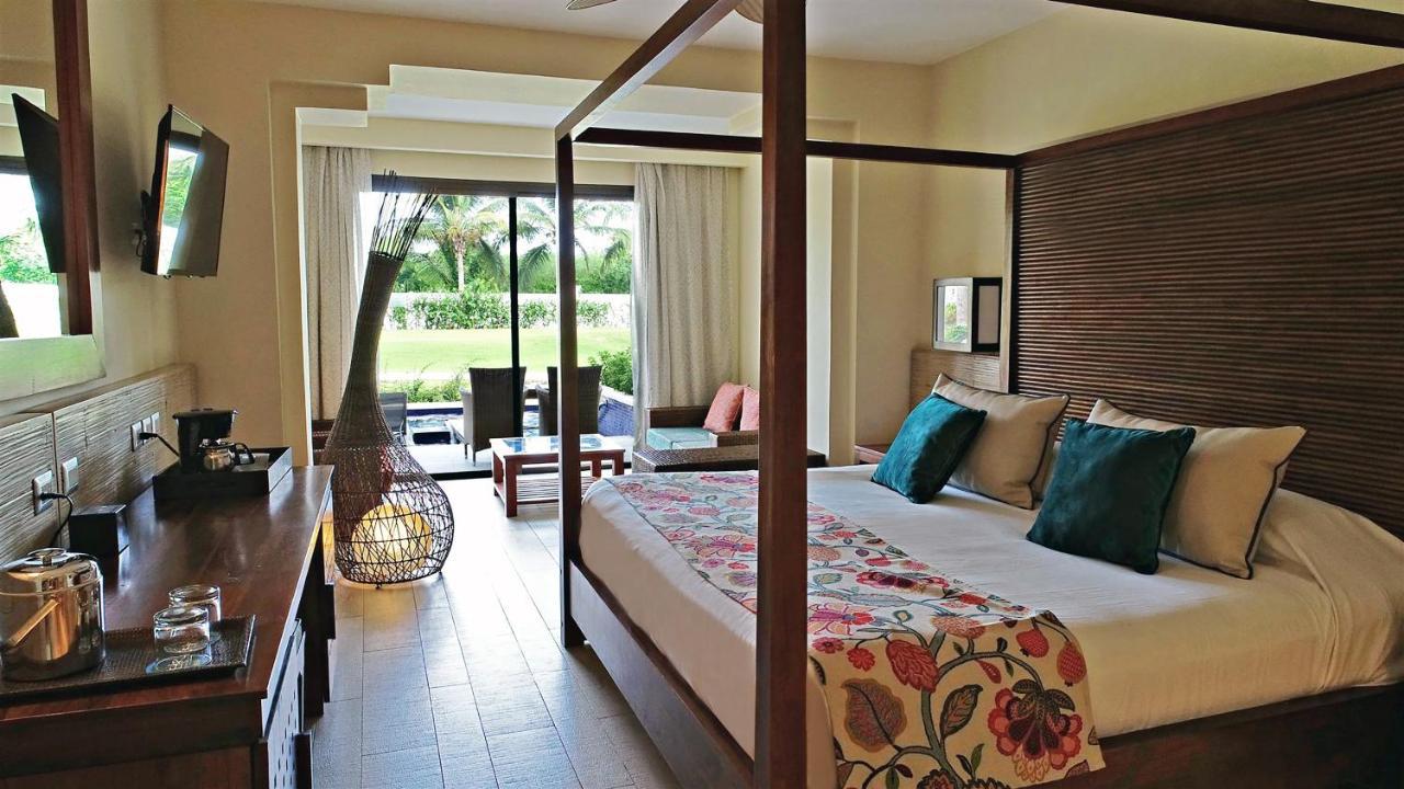 カタロニア ロイヤル ババロ オールインクルーシブ 大人専用 プンタ・カナ エクステリア 写真 A room at the Hard Rock Hotel