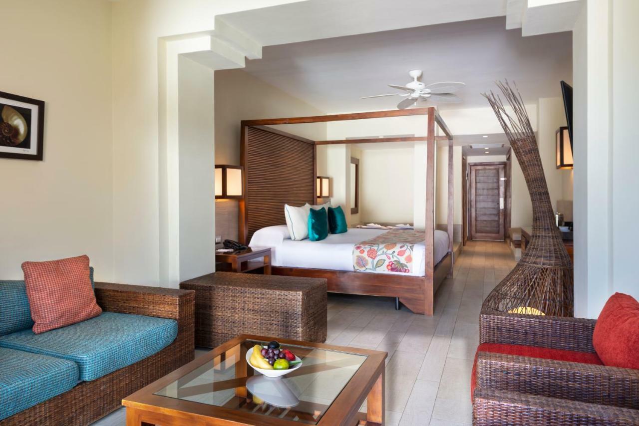 カタロニア ロイヤル ババロ オールインクルーシブ 大人専用 プンタ・カナ エクステリア 写真 A room at the Hard Rock Hotel