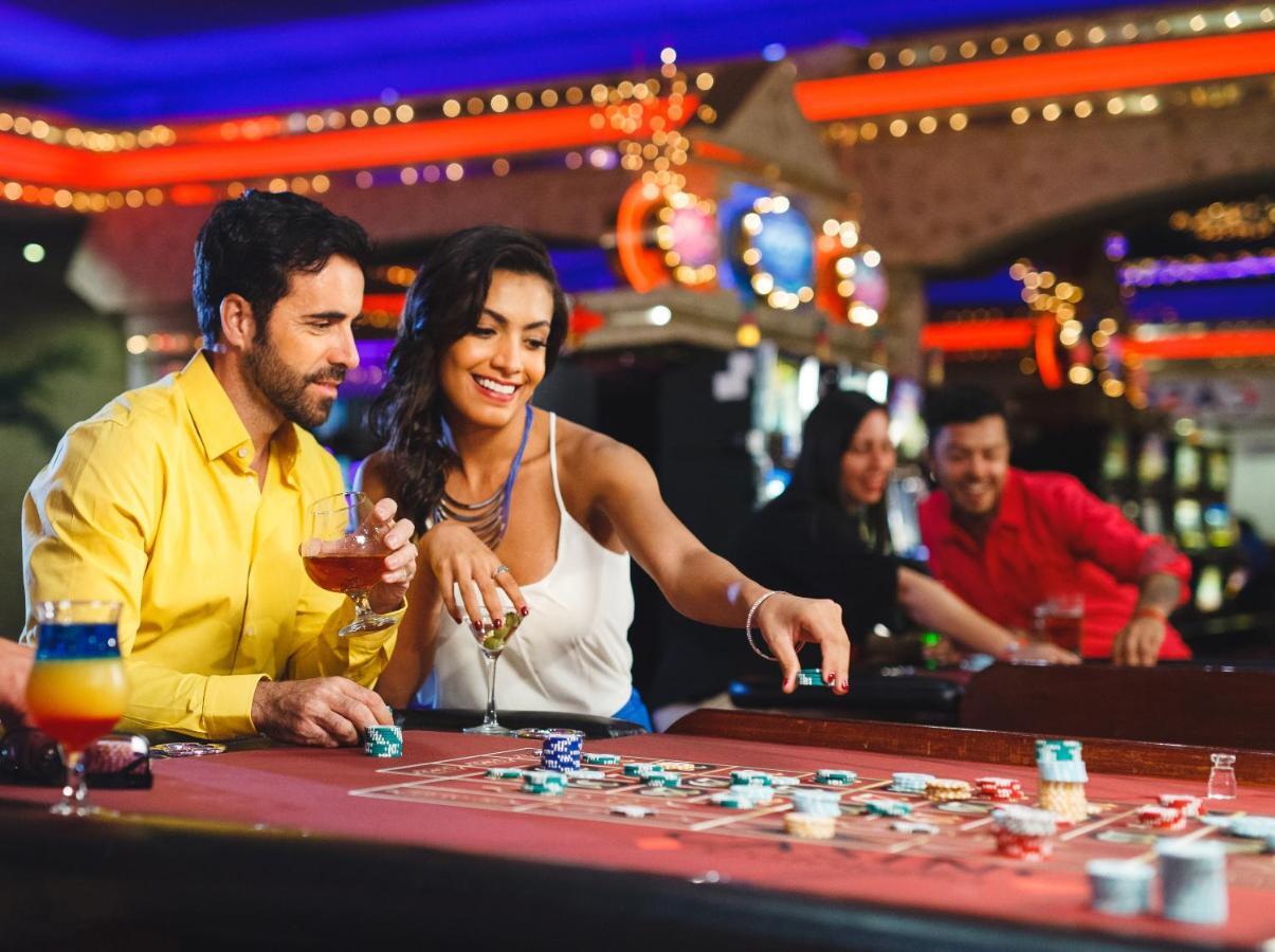 カタロニア ロイヤル ババロ オールインクルーシブ 大人専用 プンタ・カナ エクステリア 写真 Casino in Punta Cana